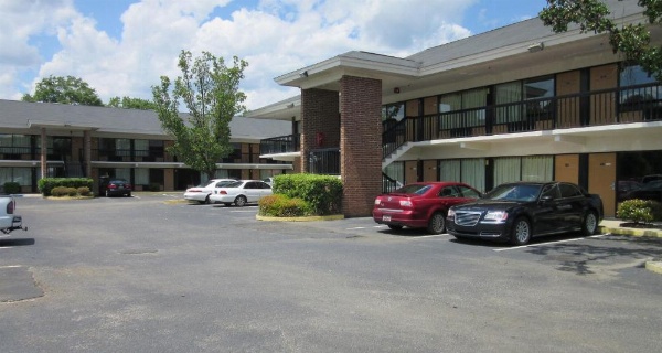 Travel Inn - Lugoff image 11
